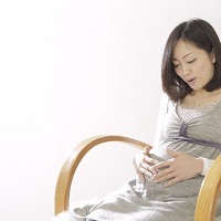 産後の骨盤矯正はいつ受けるべきか